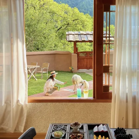 Lanping Shujiawu Township Luoguxuan Hiking Homestay