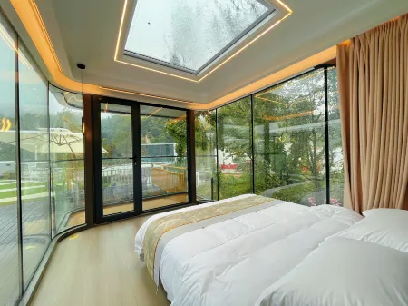 Lushan Huakai Four Seasons Homestay Отели рядом с достопримечательностью «Tianlong Pool Scenic Area»