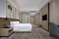 Huarong Hongfa International Hotel (People's Square) - parking