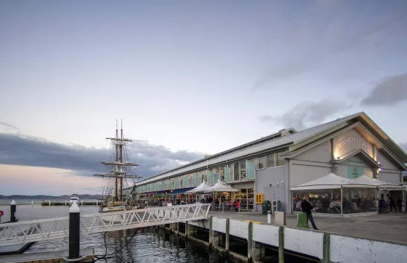 霍巴碼頭盛捷酒店