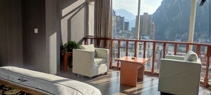 Yanjin Jiangshan Duojiao Hotel Hotéis em Condado de Yanjin