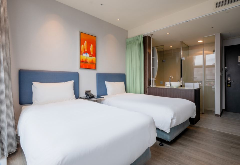 AT 부티크 호텔의 모던한 디자인의 객실 이미지
