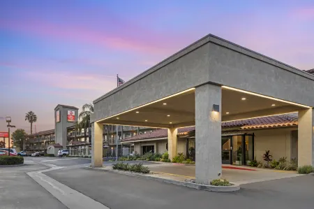 Best Western Plus Executive Inn