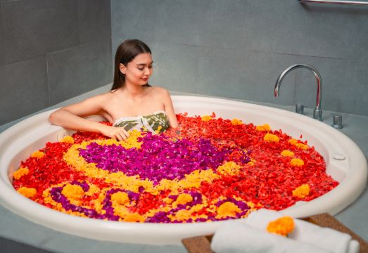 그리야 샨티 스위트 수영장