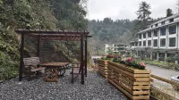 Fanjingyunshan B&B (Dongmen Gate of Fanjingshan Scenic Area)