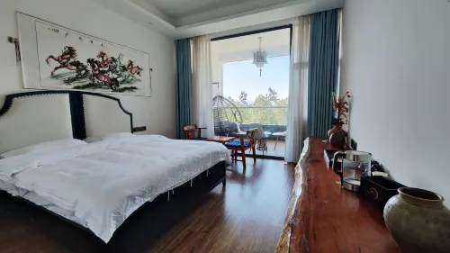 Huayuxuan Inn