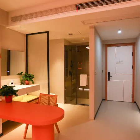 Cangnan Xiyou Apartment (Cangnan Station Branch)