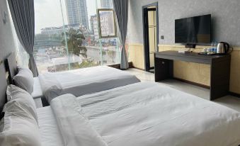 Zizhong Tianlun Hotel