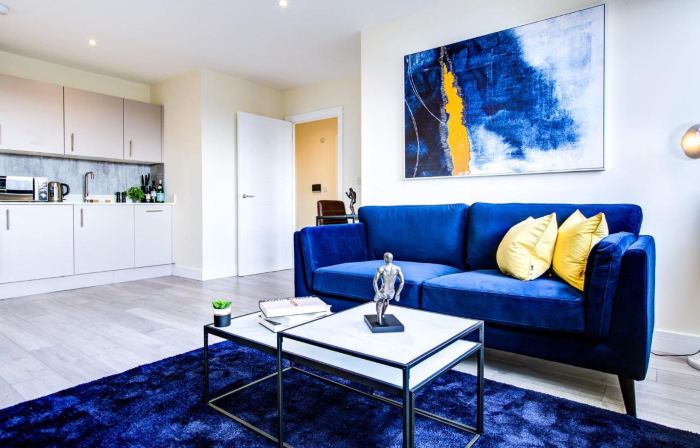 Hybrid Resi - Cheam, Sutton Near Wimbledon with Free Onsite Car Parking