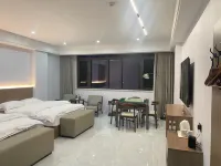 Linxiang Heyue Hotel