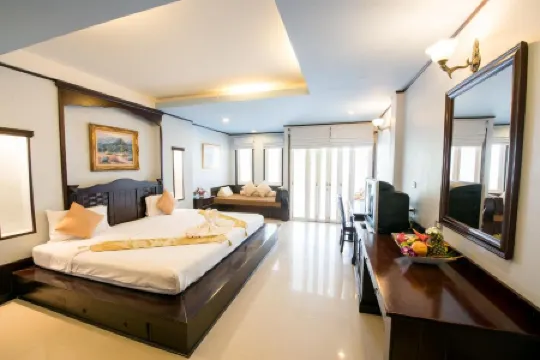 Koh Tao Montra Resort Отели рядом с достопримечательностью «Sup Tao, Stand Up Paddle Boarding»