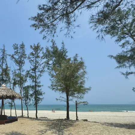 Muong Thanh Holiday Hoi An Hotel Отели рядом с достопримечательностью «Куа Дай»