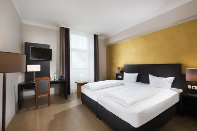 Wyndham Duisburger Hof Hotels near Neudorfer Tor