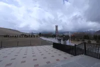Sunan Helange Homestay - Bergblick