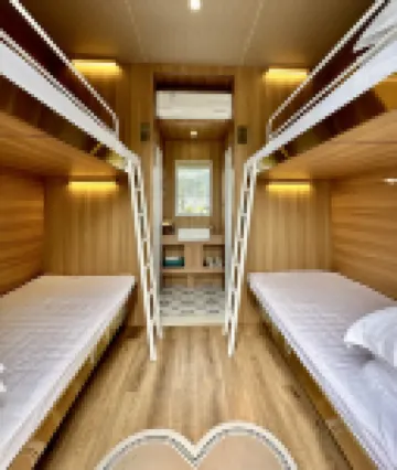 Xiangyun Train Homestay