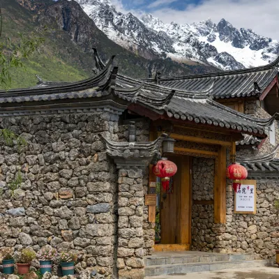 Lijiang Yulong Shiyuanli Homestay Hotels near Flower Field
