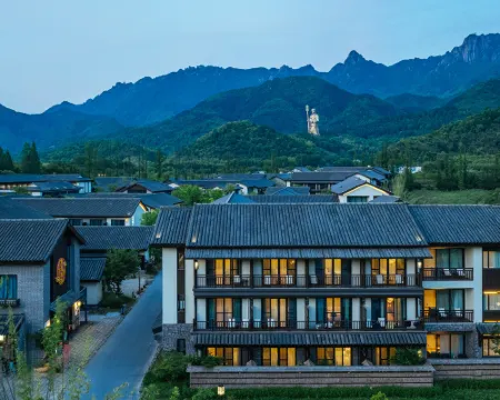 Jiuhua Mountain Dreamlike Hotel（Jiuhua Mountain Scenic Area Store） Hotels in Qingyang