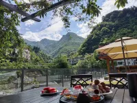 Shennongjia Xixuantang Homestay (Muyuzhen Shennongtan Scenic Area Branch) Hotels near Muyu Town