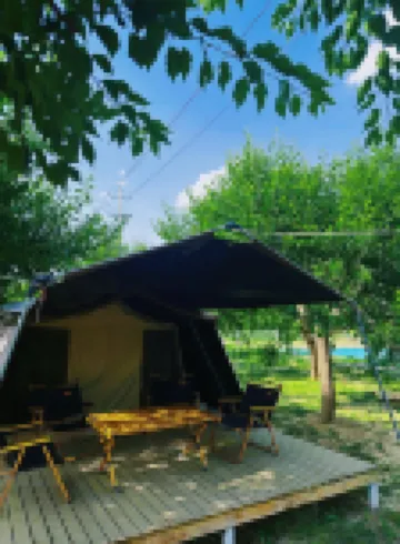 Tang Bo Cloud House