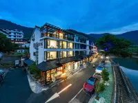 Hulu Ciwangxilou Homestay โรงแรมใกล้หมู่บ้านรูทซ์
