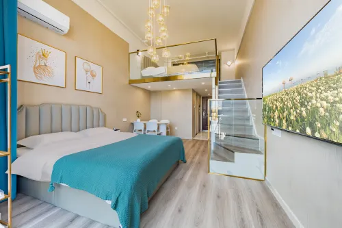 Huancheng · Watching Loft Vacation Apartment (Qingdao South Road Quanle Fang Store) - Condos