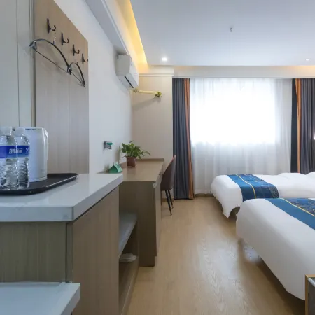 Patrol Hotel (Taiyuan Liuxiang Trade  Railway Station West Square Subway Station Branch) Отели рядом с достопримечательностью «Конфуцианский храм»