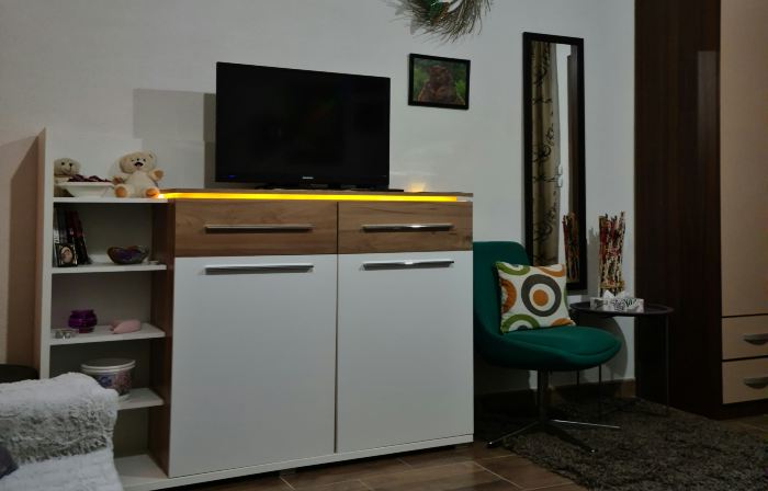 Cozy 1 bedroom apartment, AC, private parking, kitchenette, bathroom, etc