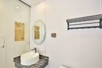 โรงแรม ฮอลิเดย์ จิ่วเฟิง (สาขา ศูนย์บริการนักท่องเที่ยว โกวโข่ว จิ่วจ้ายโกว)