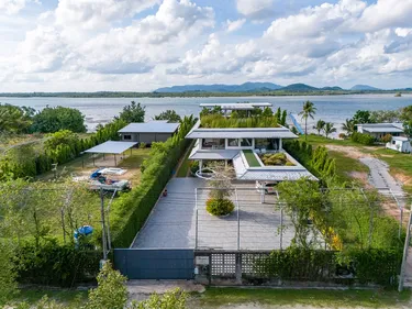 รูปภาพของบ้านเดี่ยวส่วนตัว 7 ห้องนอนพร้อมวิวทะเล