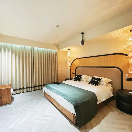 Fenglanju Jimi Audio-Visual Smart Homestay (Huize Ancient City)