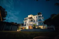 Yunfu Mountain Moon Light Luxury Resort Homestay (Tonglu OMG Heartbeat Paradise Store)