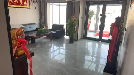 Jin Tianhe Hotel Отели рядом с достопримечательностью «Tarim Populus Euphratica Forest Park»