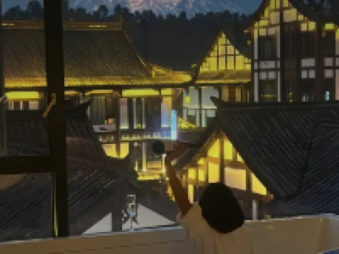 Leshan L Private Soup River View Hotel · City Vacation Hotels in Leshan