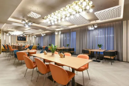 Atour Hotel (Beijing South Railway Station Tao Ranting Subway Station) Отели рядом с достопримечательностью «CPC Beijing Xicheng District Committee Party School»