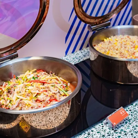 Orange Hotel (Jiaxing Road Food Street Branch, Shihao Plaza, Central District, Leshan City)