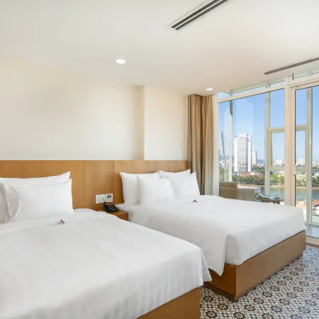 Record Hotel
