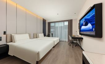 Atour Hotel Kunshan Huaqiao Huaxi Park Subway Station
