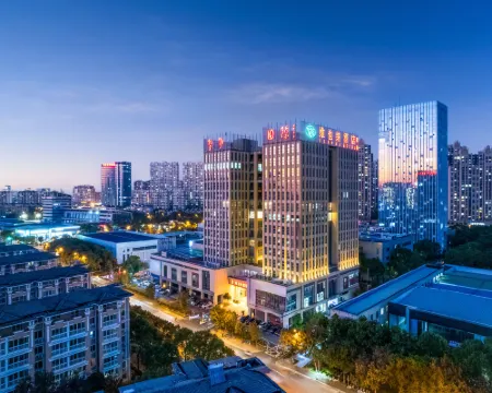 Vienna Hotel (Zhangjiagang Passenger Station) Hotels in Zhangjiagang