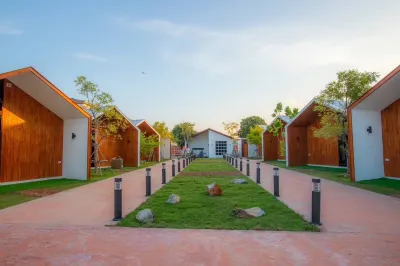 The O-Zone Airport Riviera Lodge