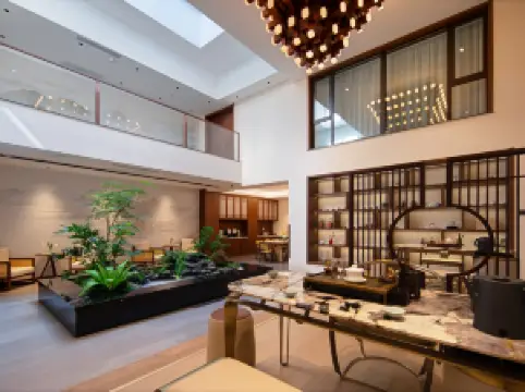 FengXiHeYuan Characteristic Hotel