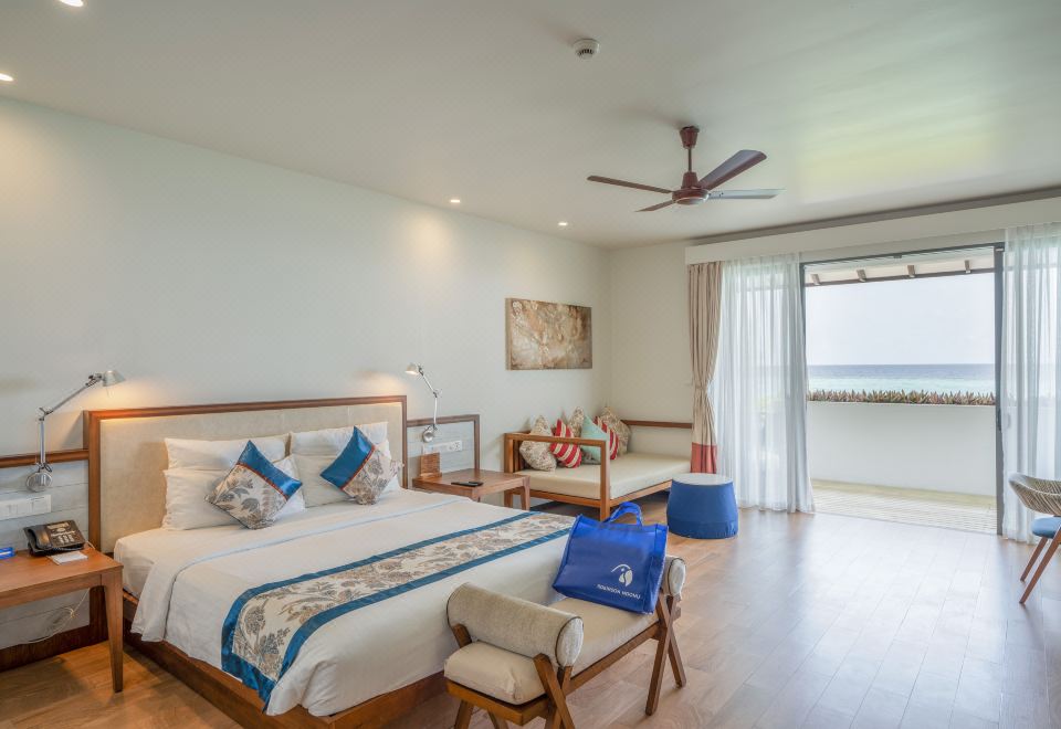 Robinson Club Noonu Over view