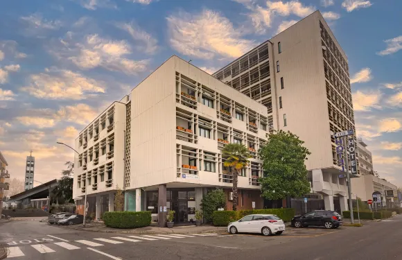 米蘭歐爾納維廖河畔特雷扎諾 IH 飯店