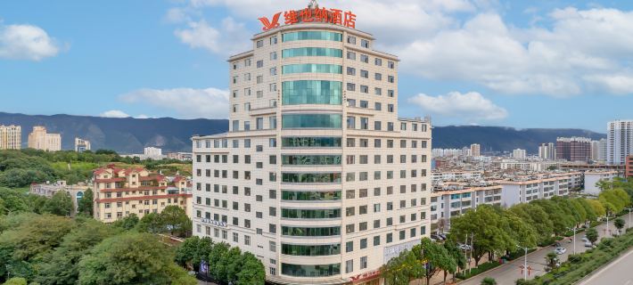Vienna Hotel (Xuanwei Meihuan Square Branch) Hotel di Xuanwei