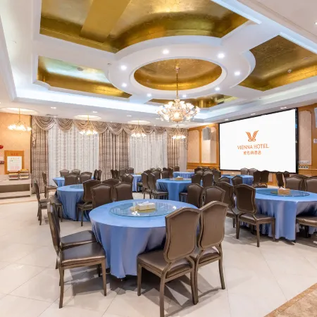 Vienna International Hotel (Guangzhou New Baiyun Railway Station Wanda) Отели рядом с достопримечательностью «Байюнь»