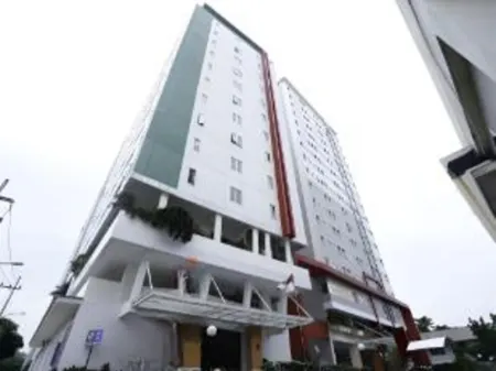 Pavilion Permata Hotel Manage By Occupied Отели рядом с достопримечательностью «Loop»