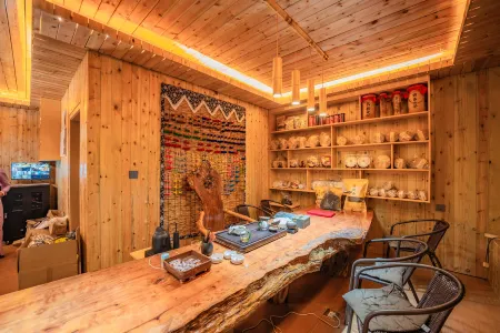 Wengji No.52 Отели рядом с достопримечательностью «The Old Bulang Ethnicity Village of Wenji»