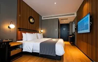 Yunik Esports Hotel (Urumqi Nanhu Square Subway Station Branch)