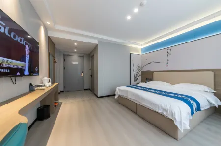 LANTING BADGE HOTEL