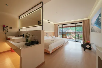 Mountain and Mountain Panoramic Homestay