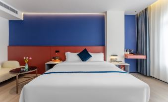 Central Hotel (Lianjiang No.3 Middle School)